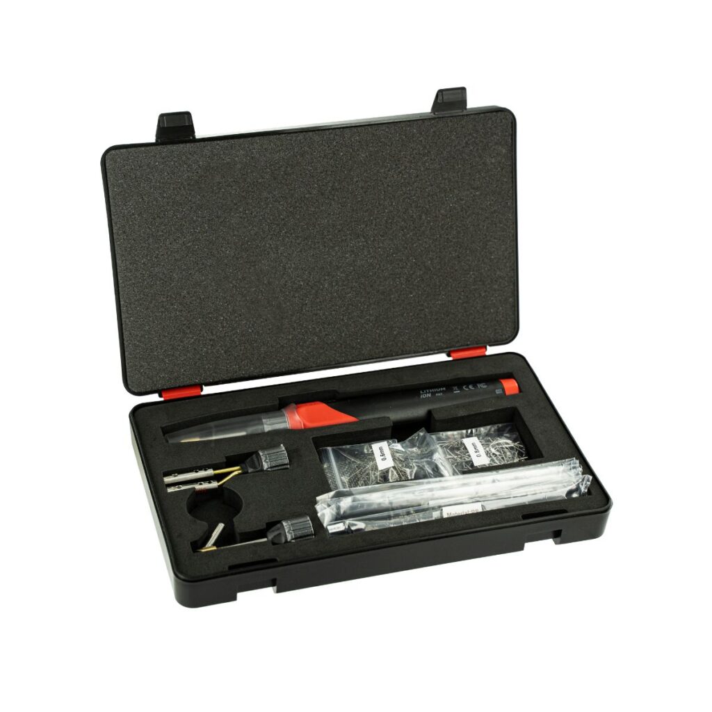 mallette complete pour reparation des plastiques